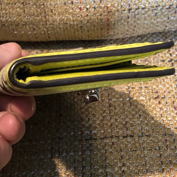 COACH Legacy Signature Slim Turn Lock Closure Trifold Wallet Neon Yellow Trim - Picture 5 of 17